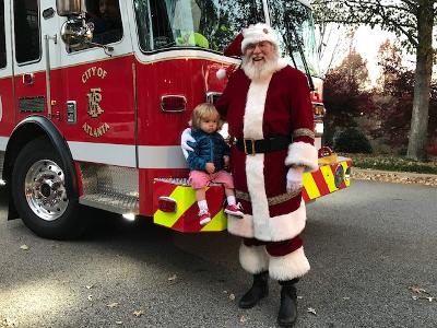 Santa Bob Fire Truck 01